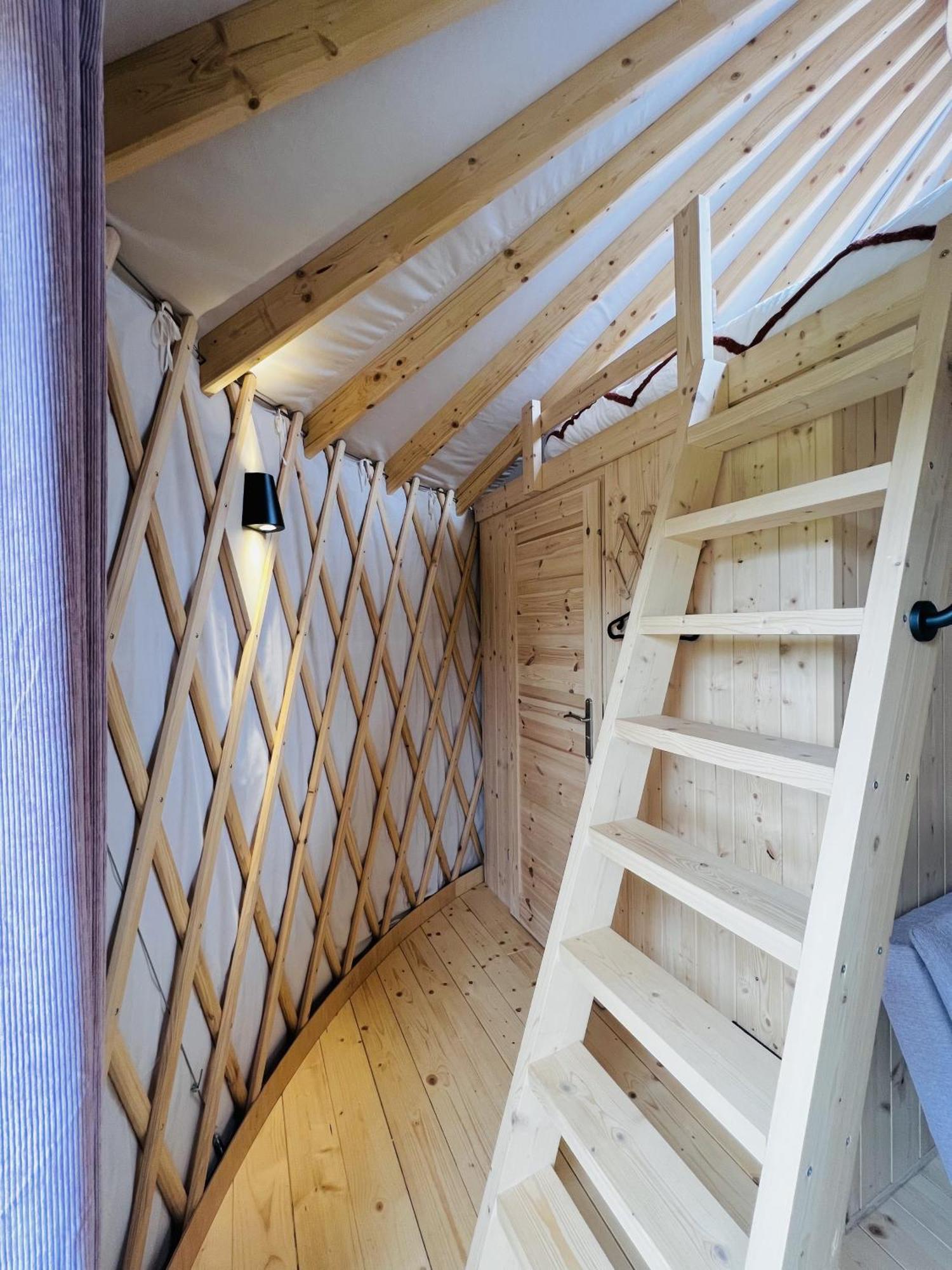 Magnolia Hoeve - Unieke Bestemming Voor Paardenliefhebbers En Bijzondere Overnachtingen In De Natuur Ledeacker Extérieur photo