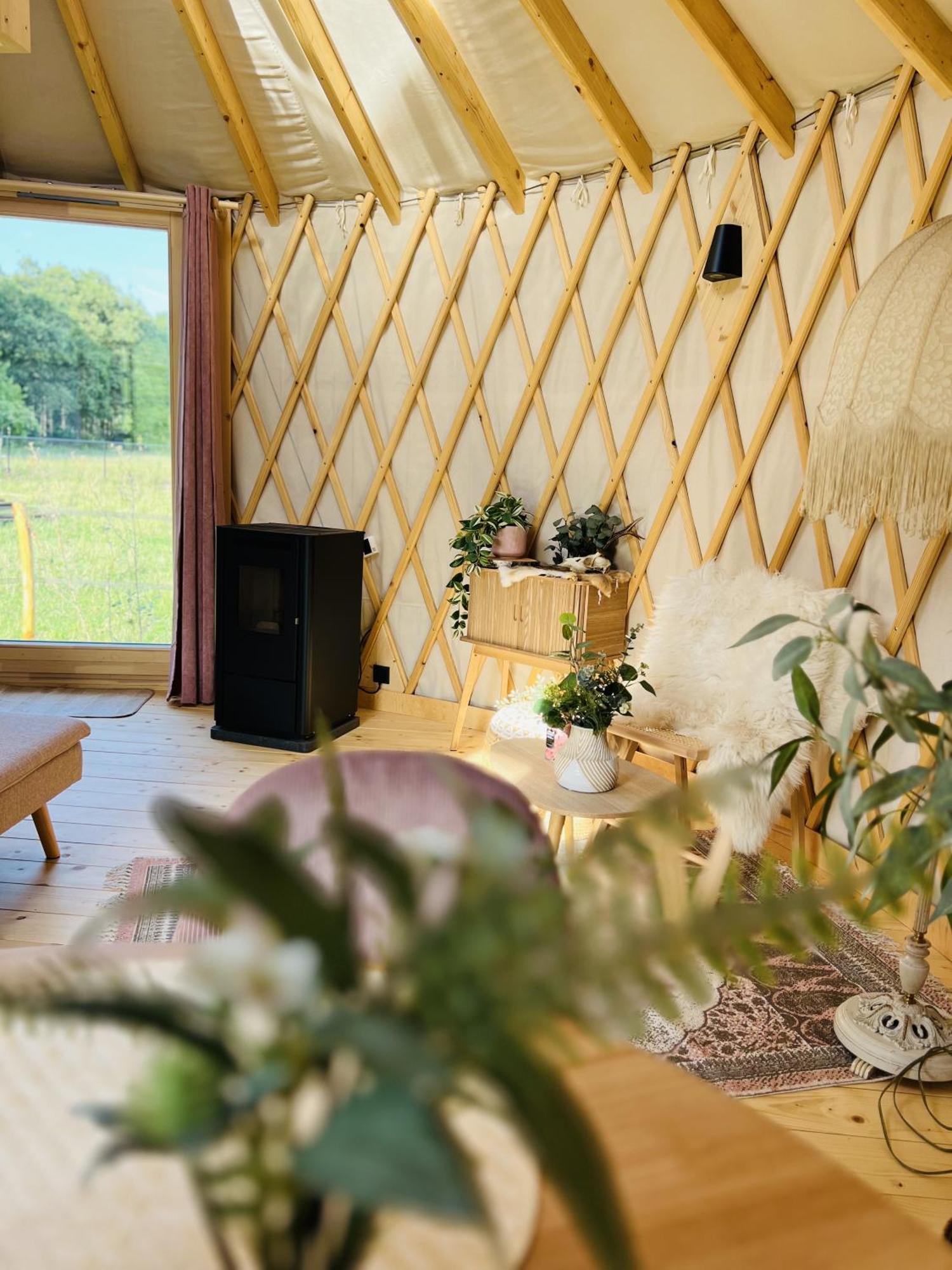 Magnolia Hoeve - Unieke Bestemming Voor Paardenliefhebbers En Bijzondere Overnachtingen In De Natuur Ledeacker Extérieur photo