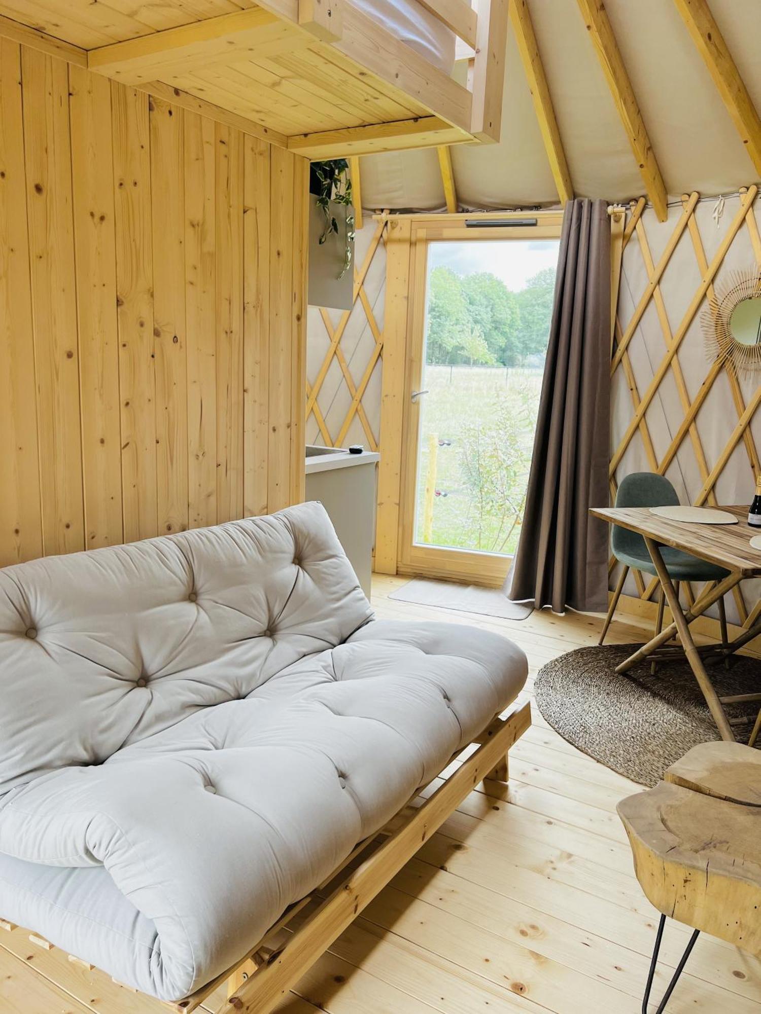 Magnolia Hoeve - Unieke Bestemming Voor Paardenliefhebbers En Bijzondere Overnachtingen In De Natuur Ledeacker Extérieur photo