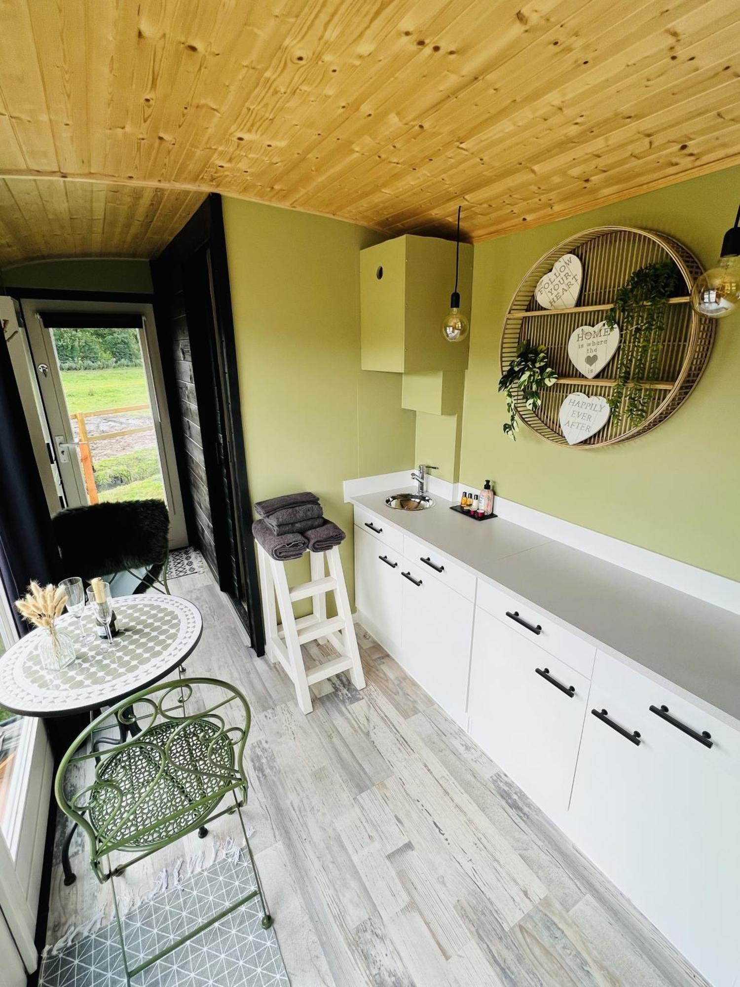 Magnolia Hoeve - Unieke Bestemming Voor Paardenliefhebbers En Bijzondere Overnachtingen In De Natuur Ledeacker Extérieur photo