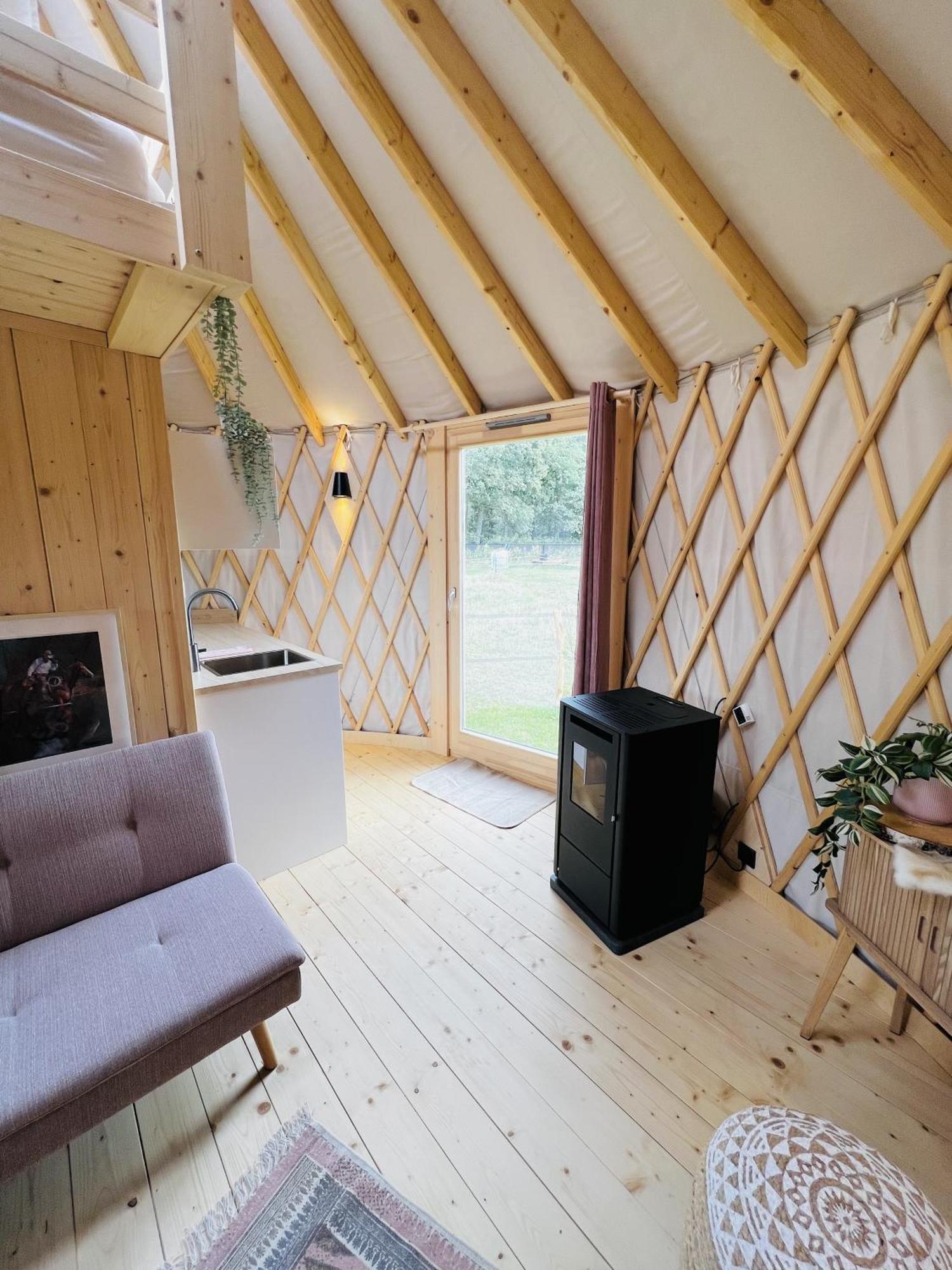 Magnolia Hoeve - Unieke Bestemming Voor Paardenliefhebbers En Bijzondere Overnachtingen In De Natuur Ledeacker Extérieur photo